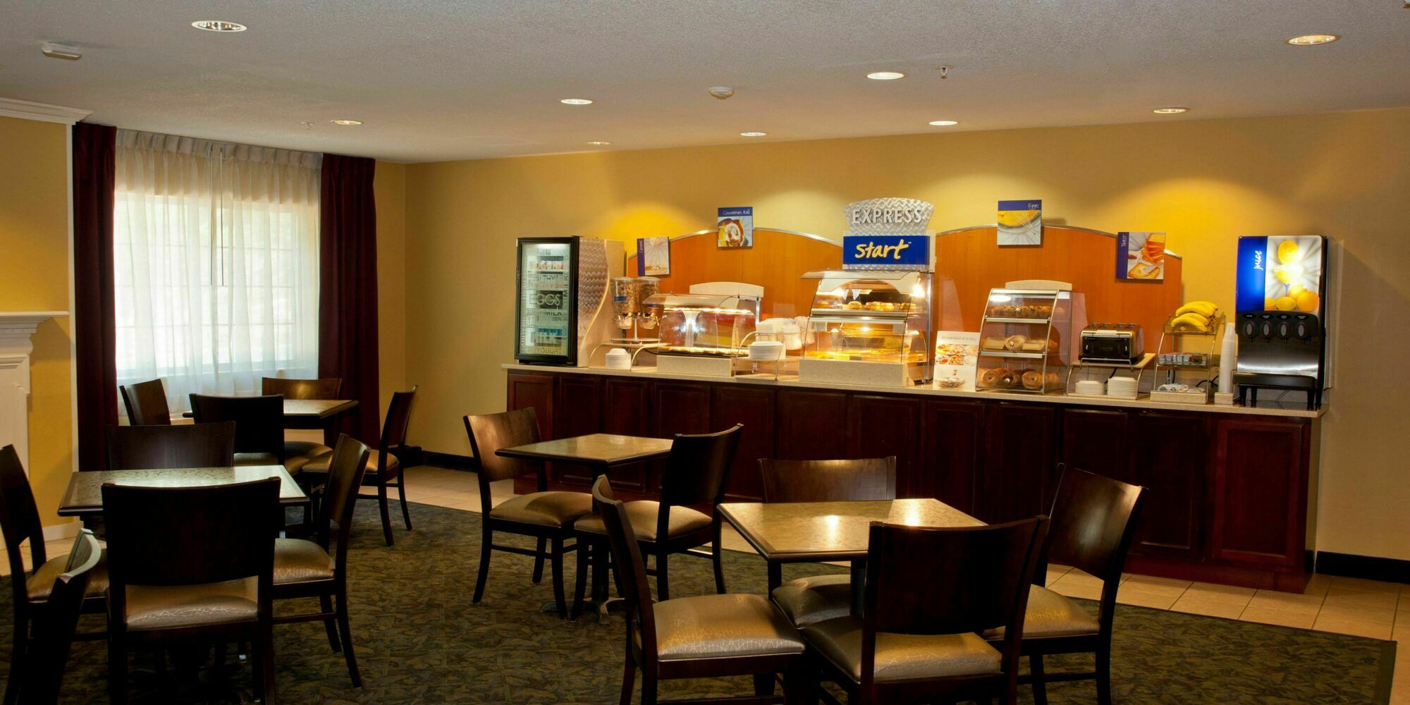 Days Inn & Suites By Wyndham North Bay Downtown Exteriör bild
