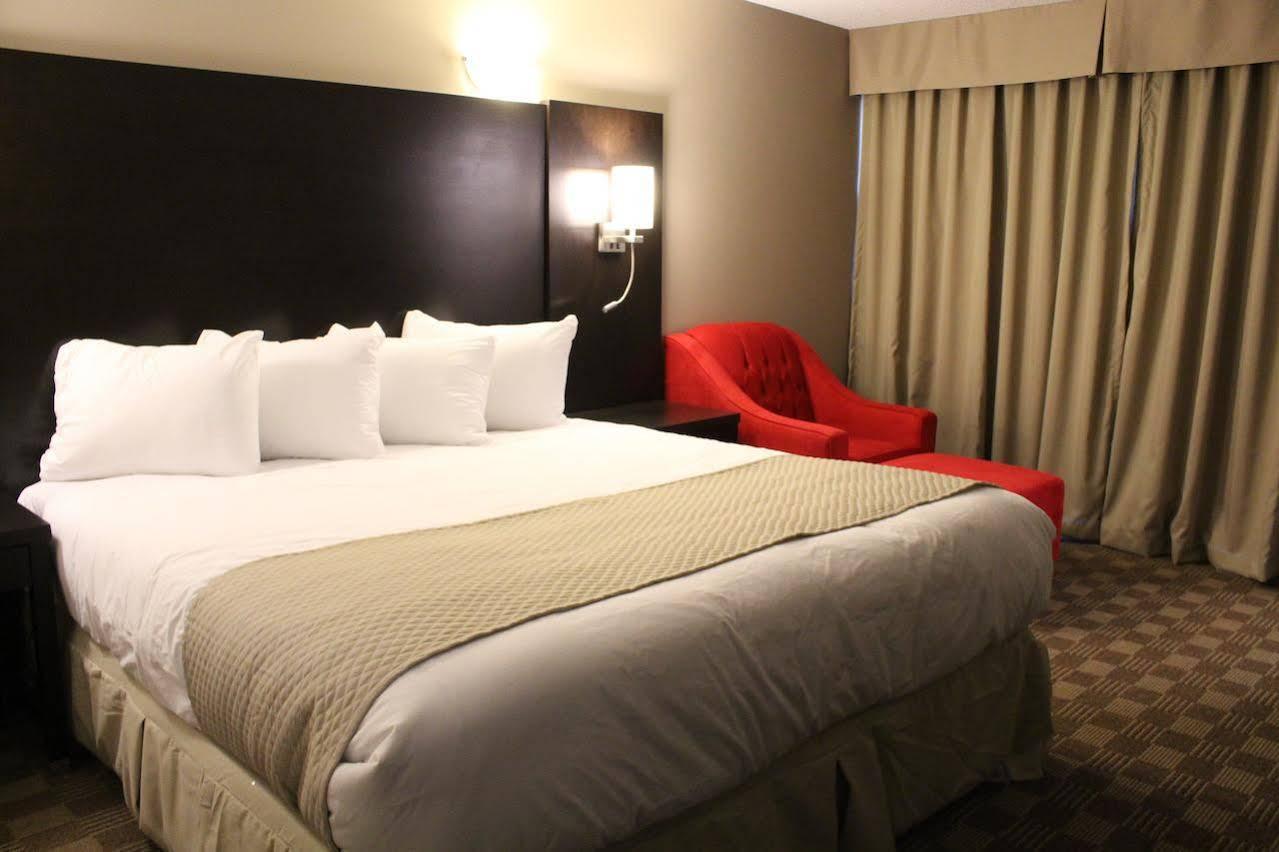 Days Inn & Suites By Wyndham North Bay Downtown Exteriör bild