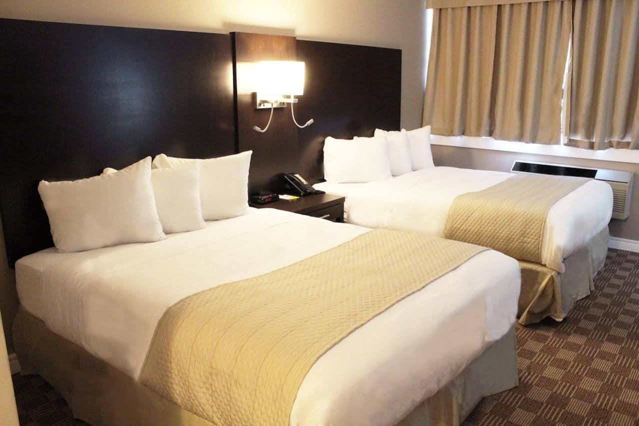 Days Inn & Suites By Wyndham North Bay Downtown Exteriör bild